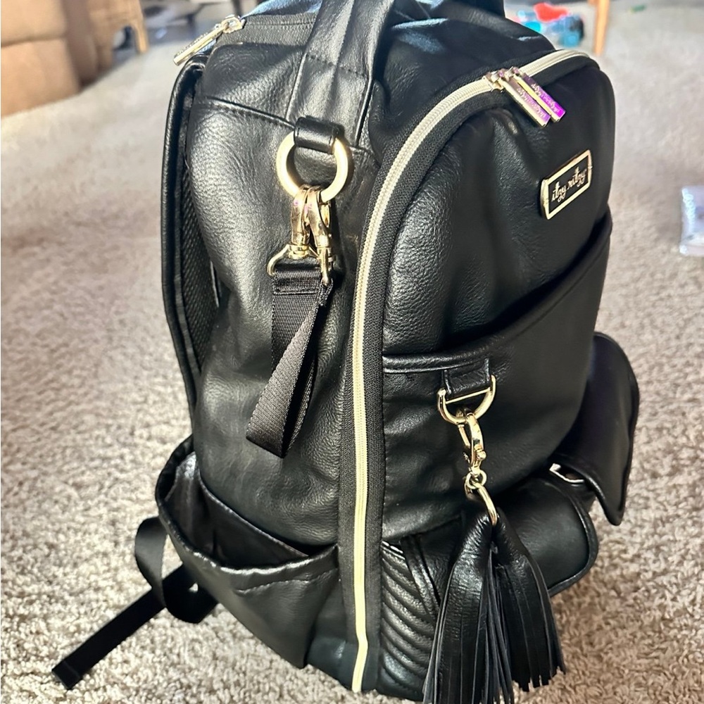 Itzy Ritzy Boss Diaper Bag and
Bottle Bag set in Black with gold accents - Picture 2 of 7